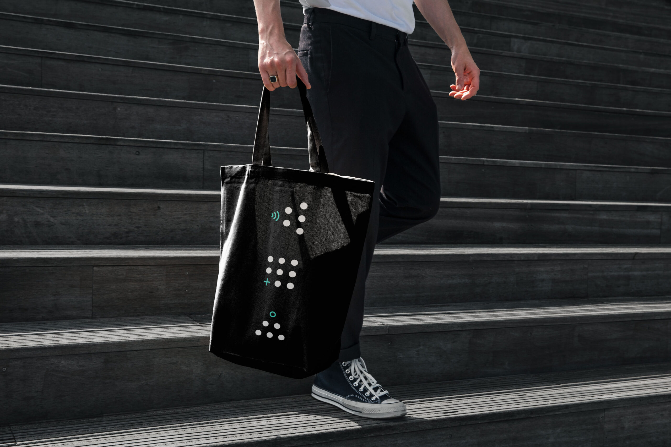 DG_Tote